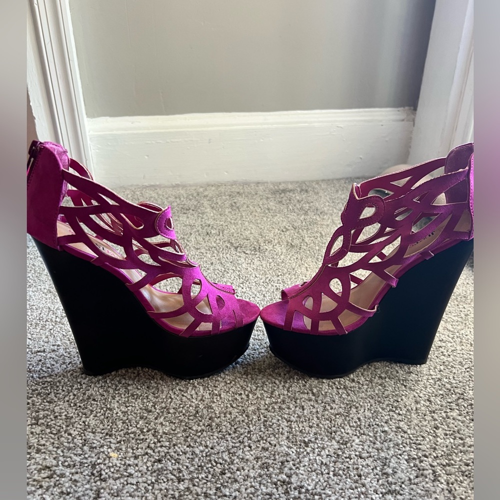 JustFab size 6 Thomasina coral 6” heel pumps